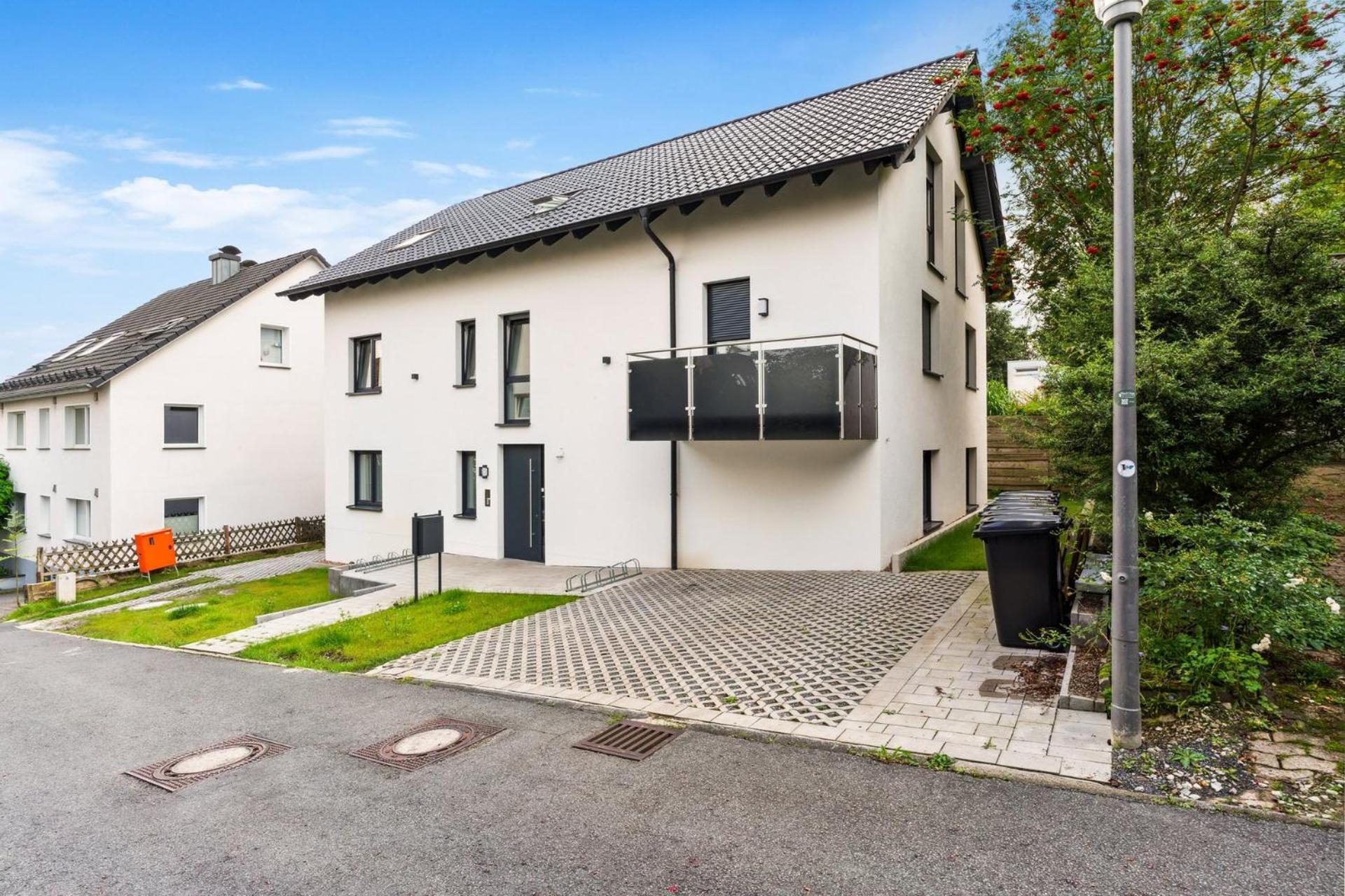 Deluxe Apartment In Bielefeld City Mit Parkplatz Und Balkon エクステリア 写真