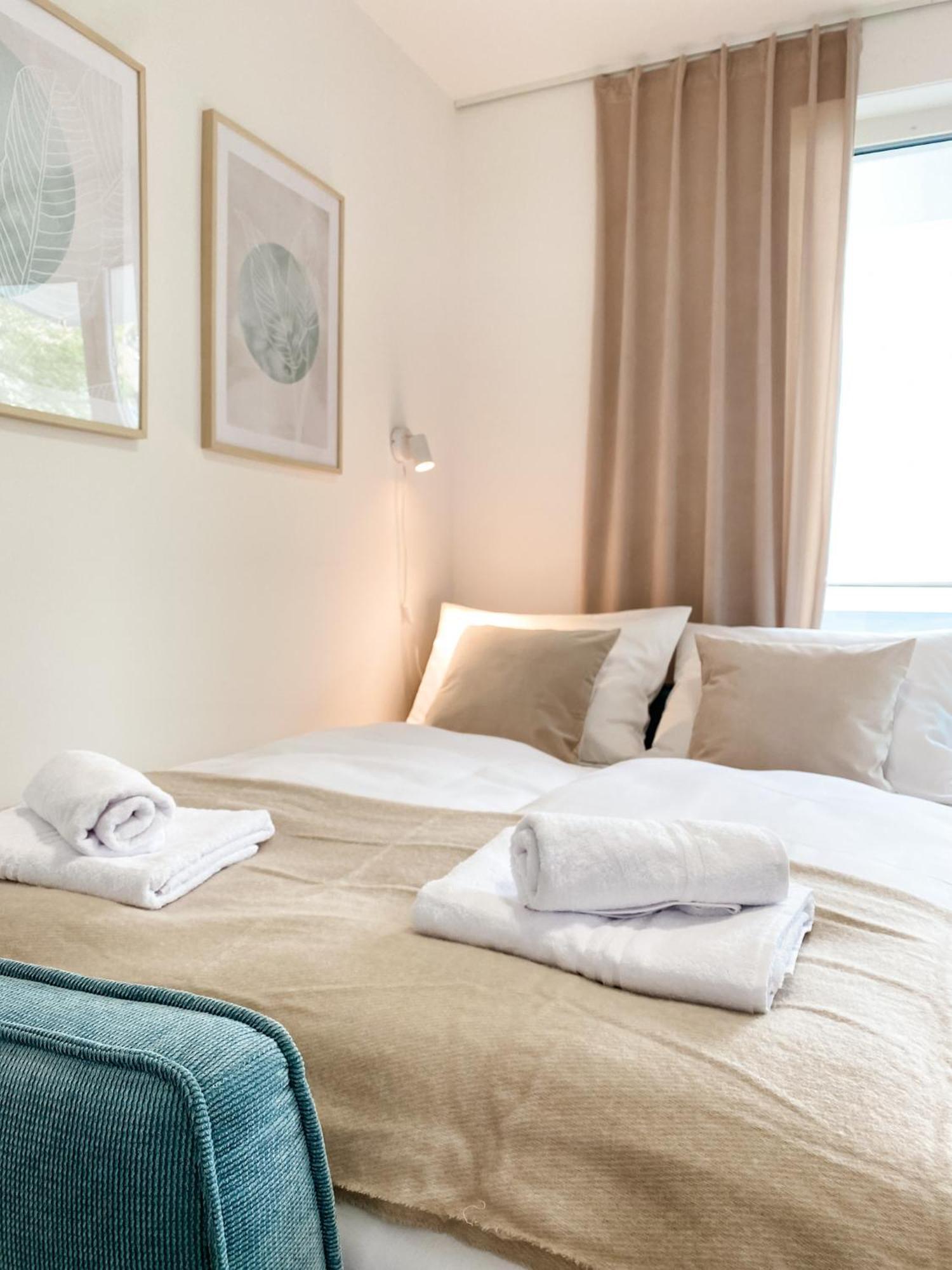 Deluxe Apartment In Bielefeld City Mit Parkplatz Und Balkon エクステリア 写真